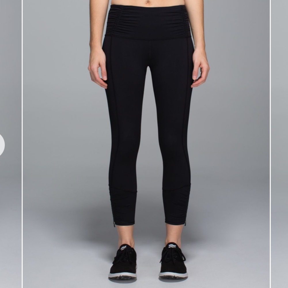 Lululemon running crops